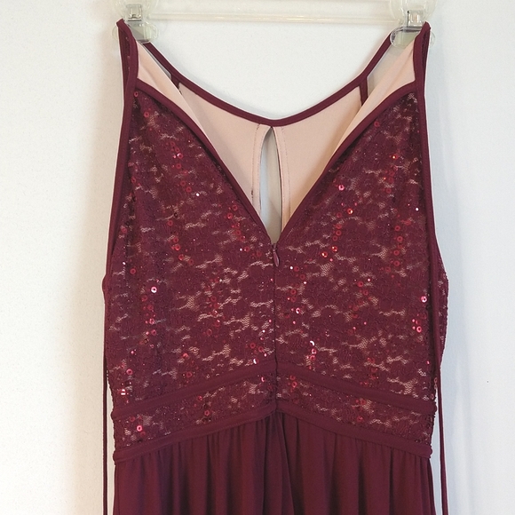 Bridesmaids formal sleeveless dress - Picture 7 of 8